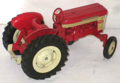 dec 3 farm toys 173.jpg (303440 bytes)