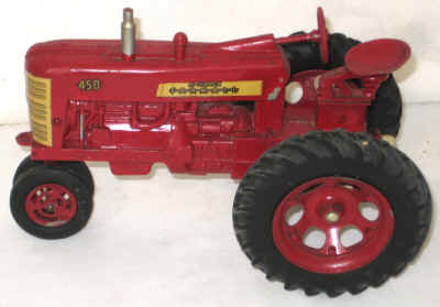 dec 3 farm toys 174.jpg (374285 bytes)