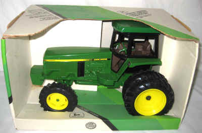 dec 3 farm toys 241.jpg (366559 bytes)