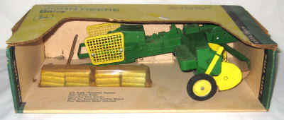 dec 3 farm toys 2 003.jpg (251958 bytes)