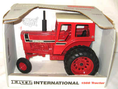 dec 3 farm toys 2 041.jpg (286022 bytes)