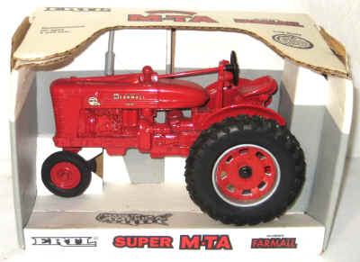 dec 3 farm toys 2 061.jpg (300152 bytes)