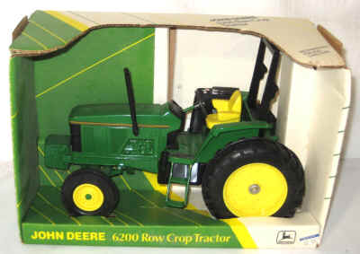 dec 3 farm toys 2 063.jpg (365425 bytes)