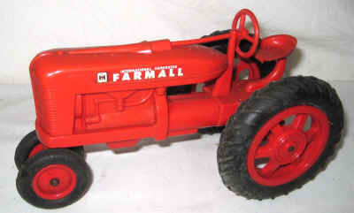 dec 3 farm toys 330.jpg (278988 bytes)