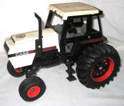 dec 3 farm toys 341.jpg (230558 bytes)