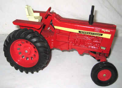 dec 3 farm toys 357.jpg (320952 bytes)