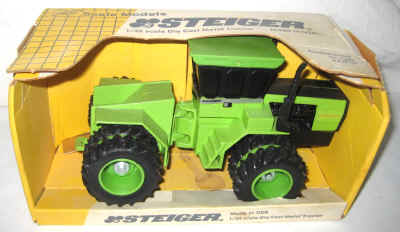 dec 3 farm toys 378.jpg (348368 bytes)