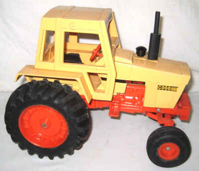 dec 3 farm toys 379.jpg (272849 bytes)