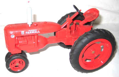 dec 3 farm toys 405.jpg (238789 bytes)