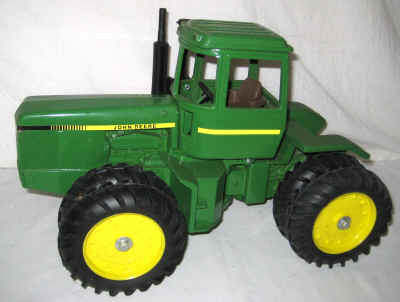 dec 3 farm toys 410.jpg (363016 bytes)