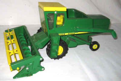 dec 3 farm toys 414.jpg (292436 bytes)