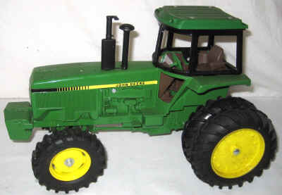 dec 3 farm toys 431.jpg (313291 bytes)