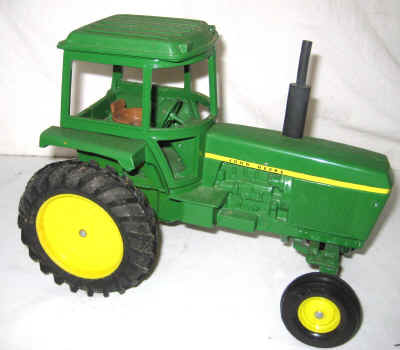 dec 3 farm toys 460.jpg (350037 bytes)