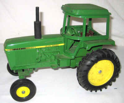 dec 3 farm toys 461.jpg (304753 bytes)