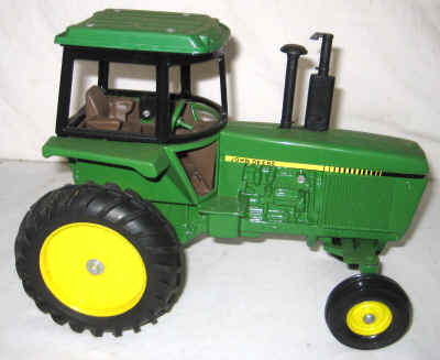 dec 3 farm toys 462.jpg (332704 bytes)