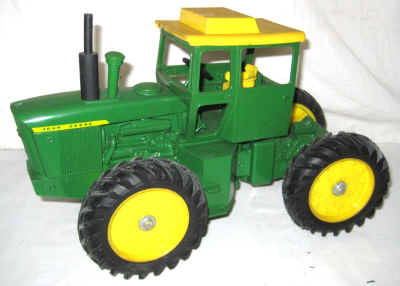 dec 3 farm toys 463.jpg (328047 bytes)