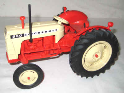 dec 3 farm toys 467.jpg (301207 bytes)