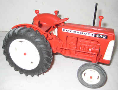 dec 3 farm toys 470.jpg (313368 bytes)