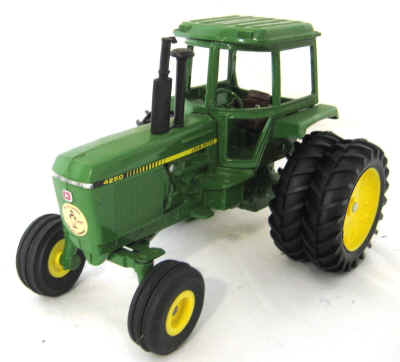 dec 3 farm toys 484.jpg (235130 bytes)