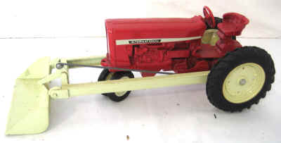 dec 3 farm toys 498.jpg (219386 bytes)