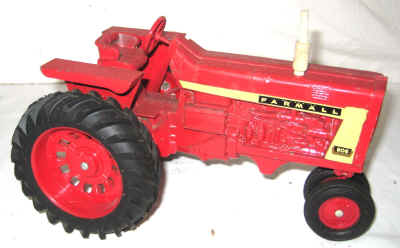 dec 3 farm toys 504.jpg (298918 bytes)