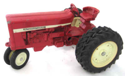 dec 3 farm toys 506.jpg (243889 bytes)