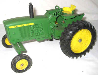 dec 3 farm toys 525.jpg (288394 bytes)