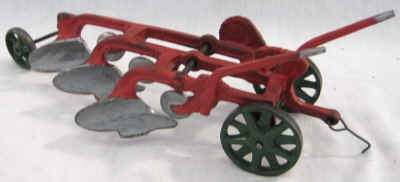 nov 21 farm toys 2 023.jpg (168569 bytes)